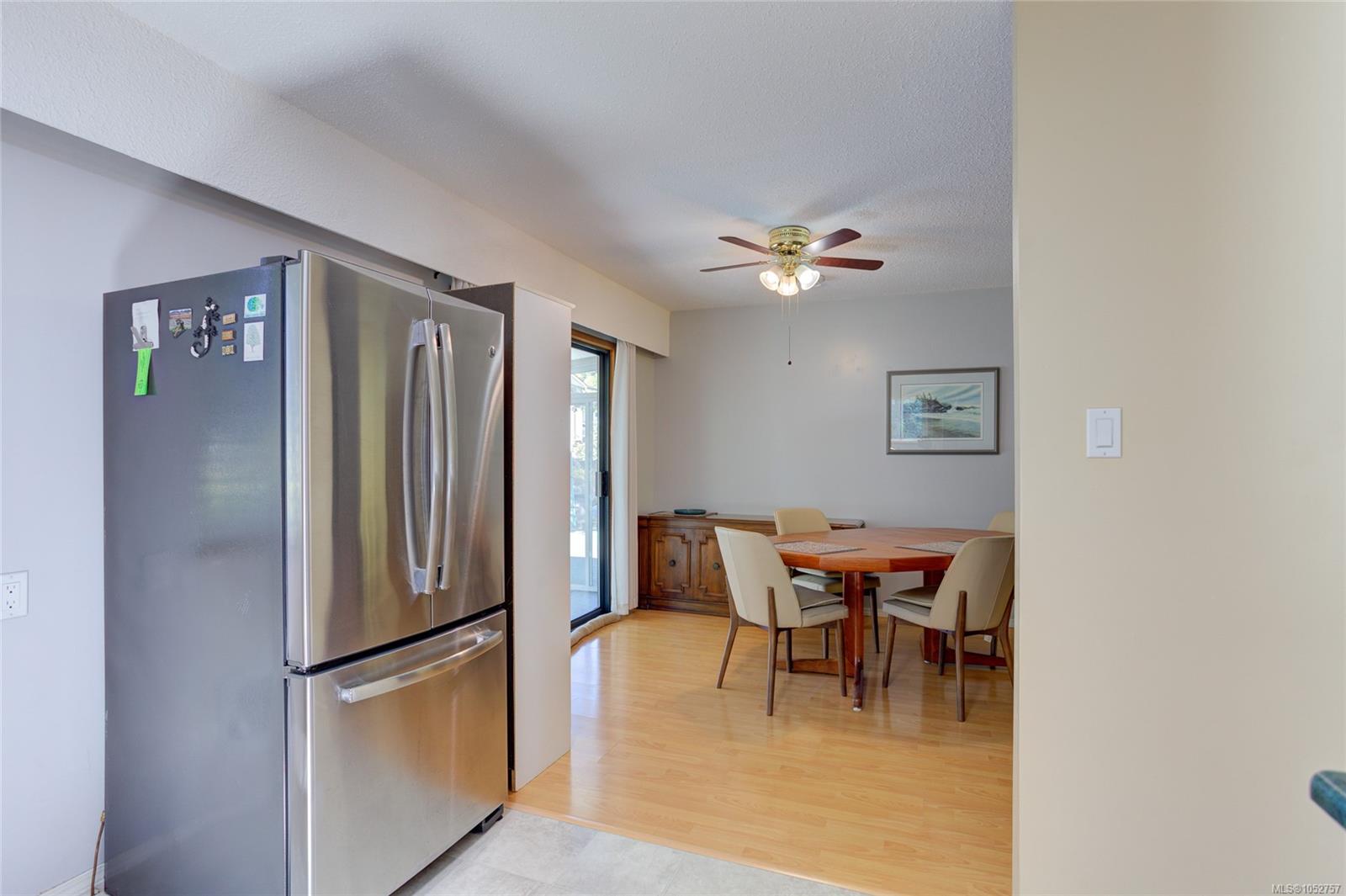 1837 Sandra Pl — listing photo 14 of 55