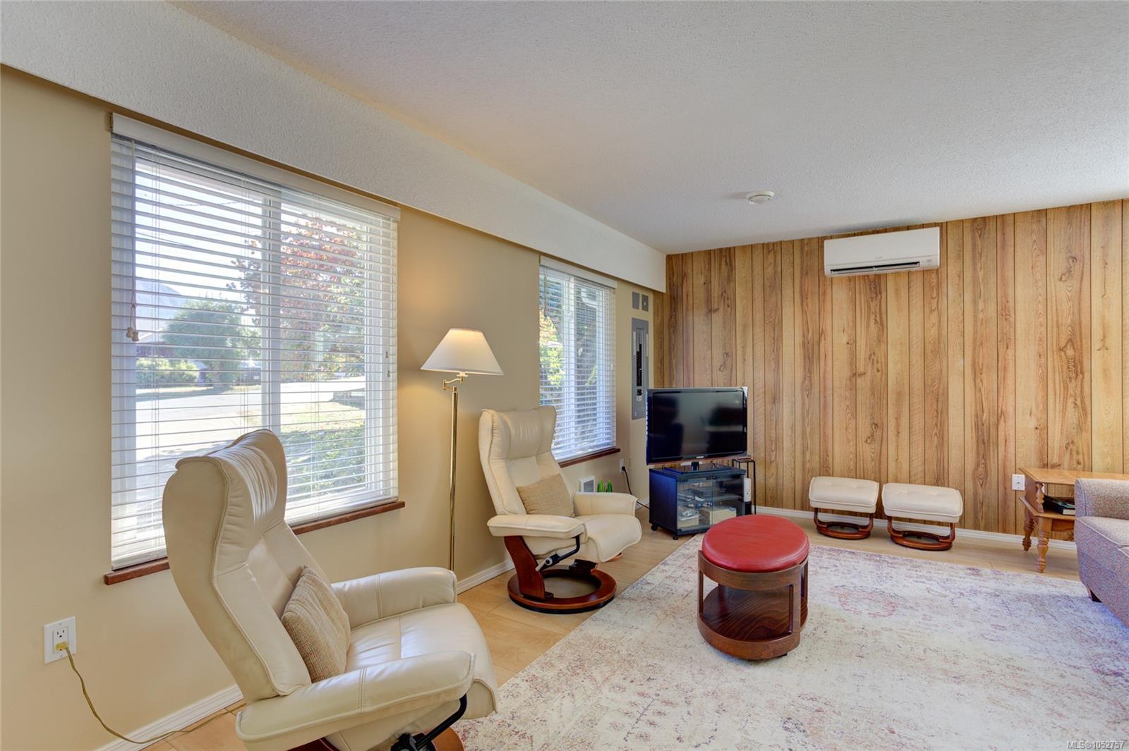 1837 Sandra Pl — listing photo 7 of 55