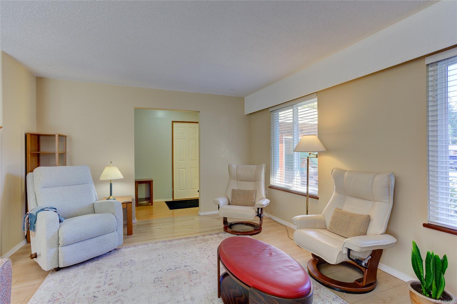 1837 Sandra Pl — listing photo 9 of 55