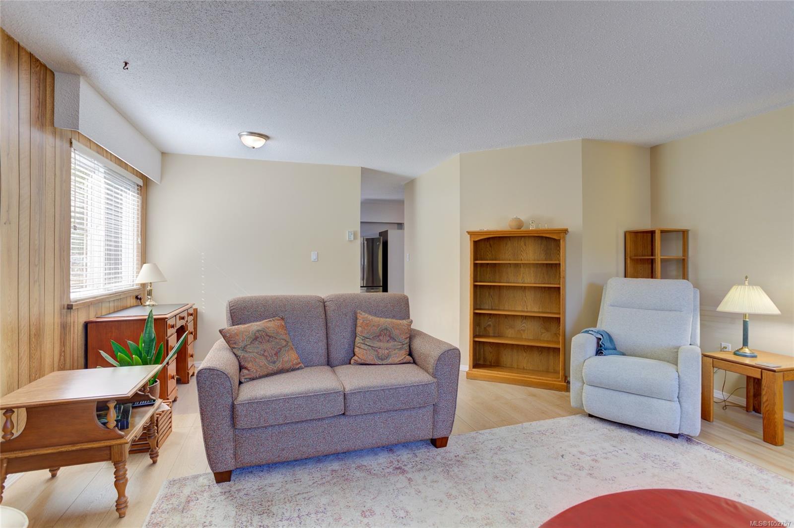1837 Sandra Pl — listing photo 10 of 55
