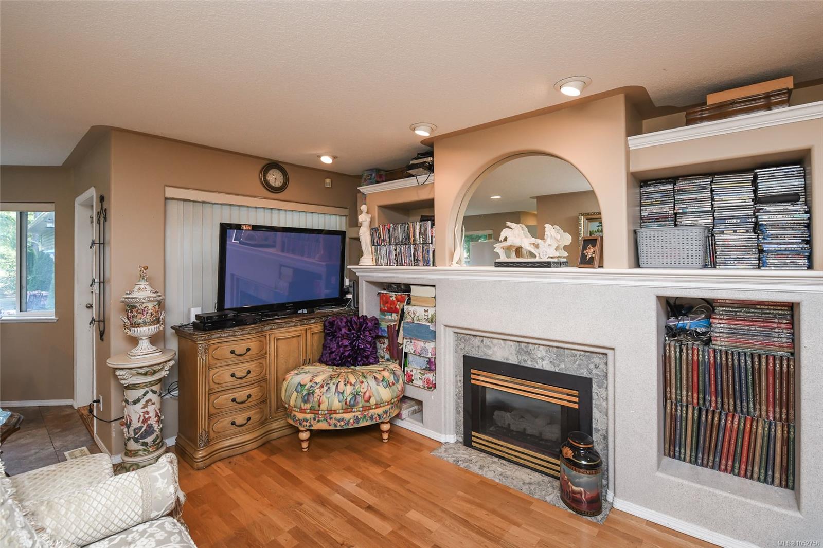 1991 Fairway Dr — listing photo 7 of 20