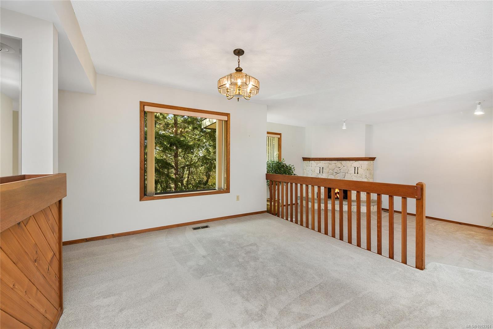 4404 Meadowood Pl — listing photo 8 of 40