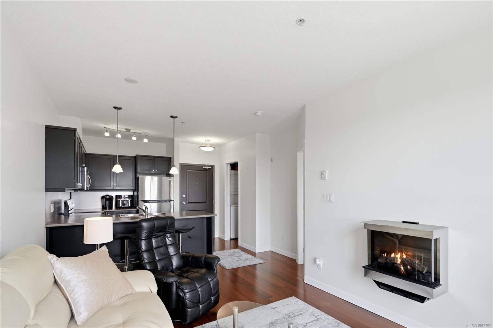 304-555 Franklyn St — listing photo 7 of 35