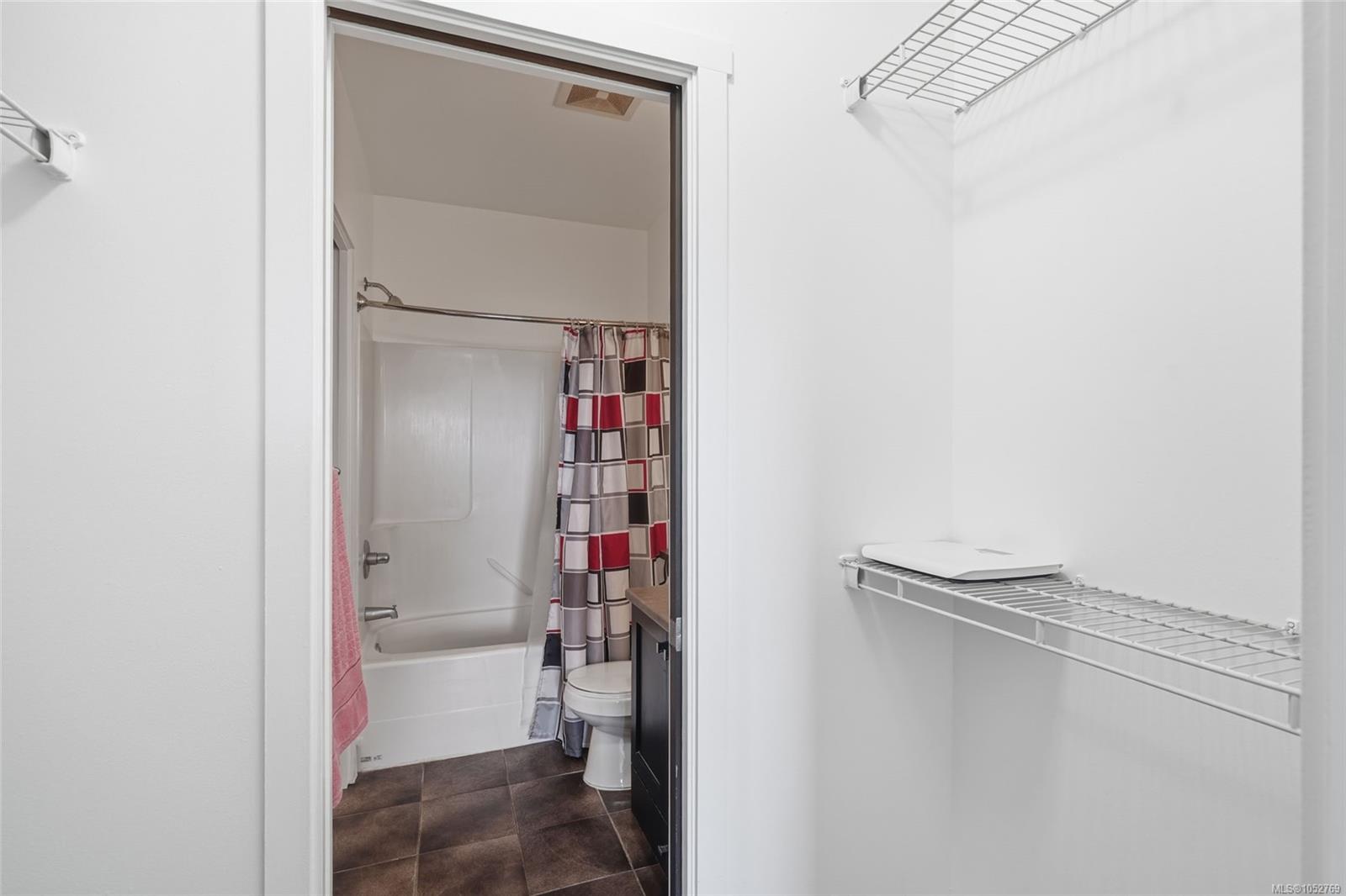 304-555 Franklyn St — listing photo 10 of 35