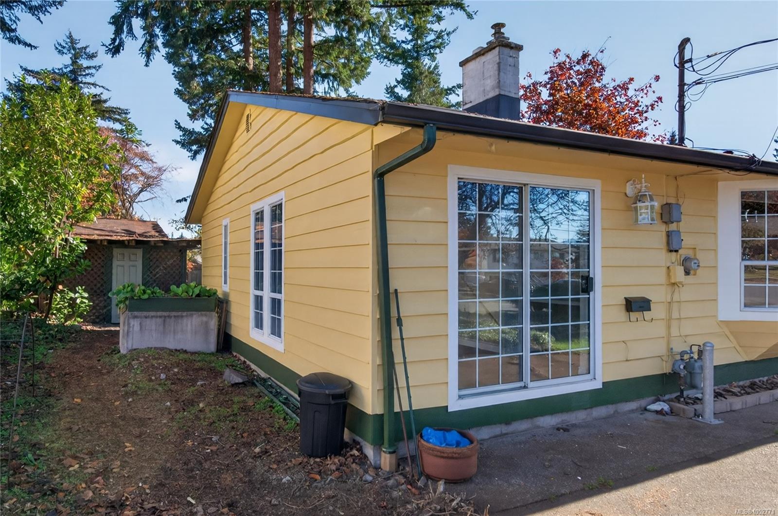 733 Marina Blvd — listing photo 5 of 44