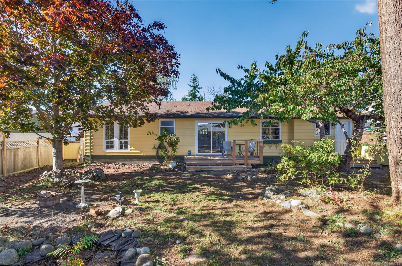 733 Marina Blvd — listing photo 10 of 44