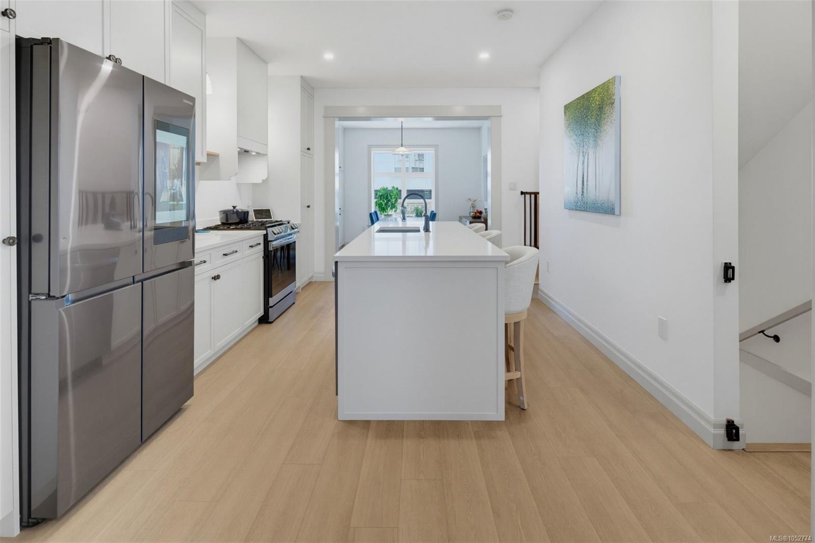 4-3092 Washington Ave — listing photo 14 of 43