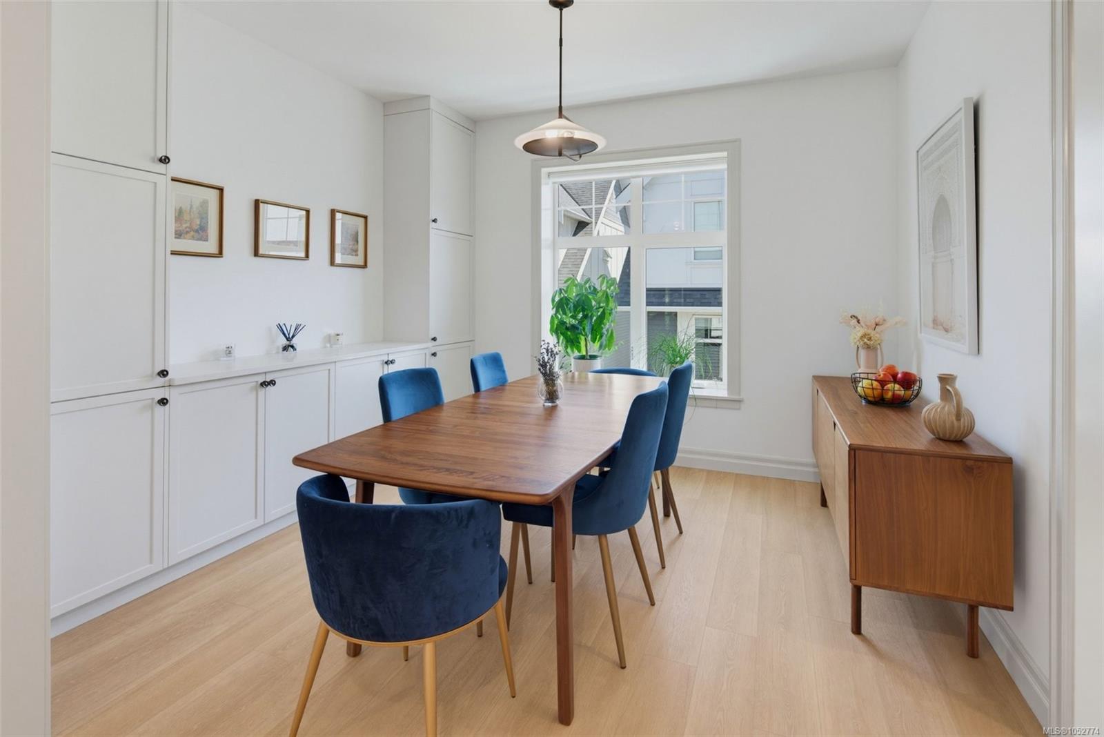 4-3092 Washington Ave — listing photo 8 of 43