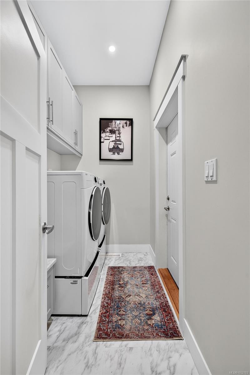 2651 Ethel Lane — listing photo 12 of 38