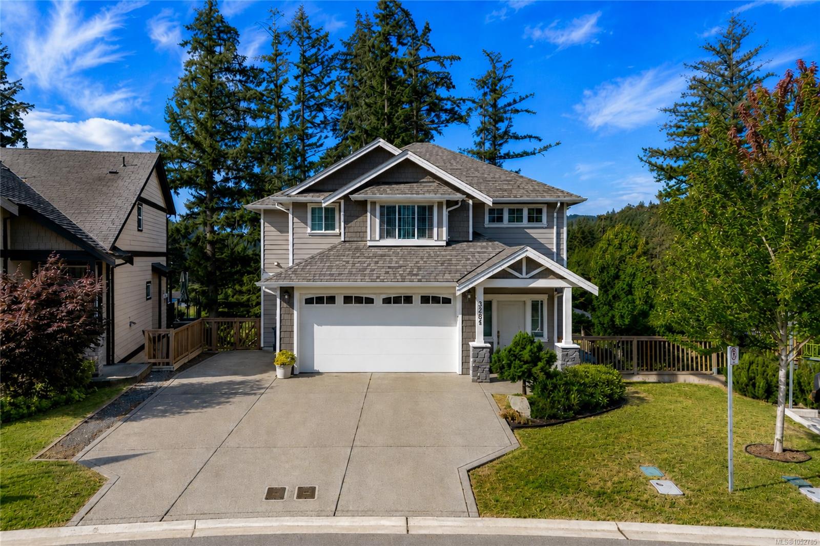 3568 Honeycrisp Ave — listing photo 4 of 49