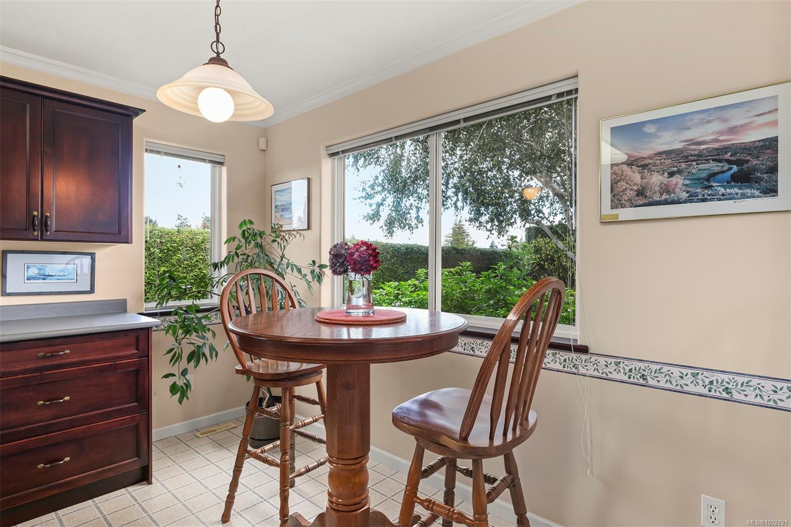 495 Troon Close — listing photo 14 of 41