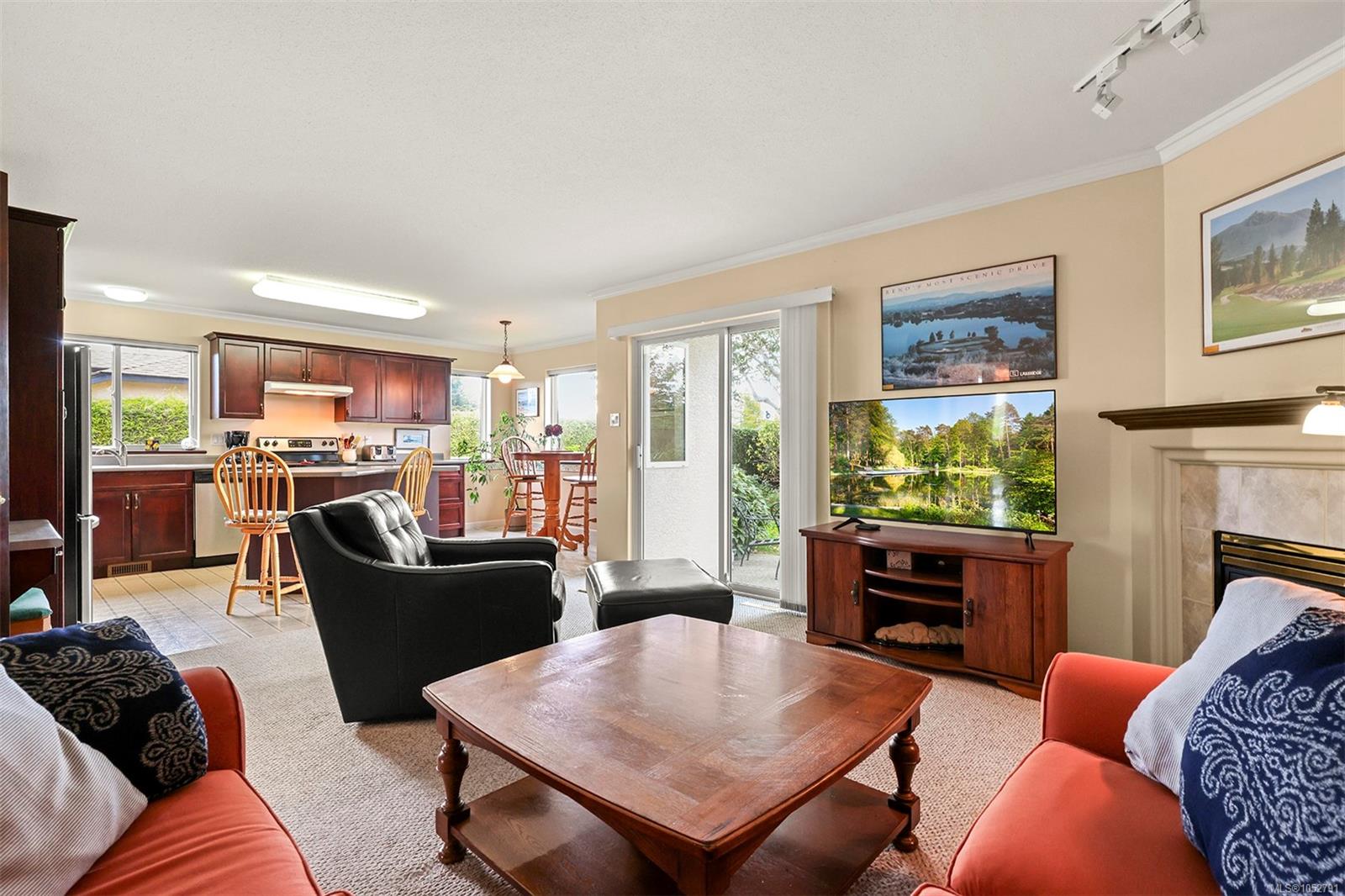 495 Troon Close — listing photo 8 of 41