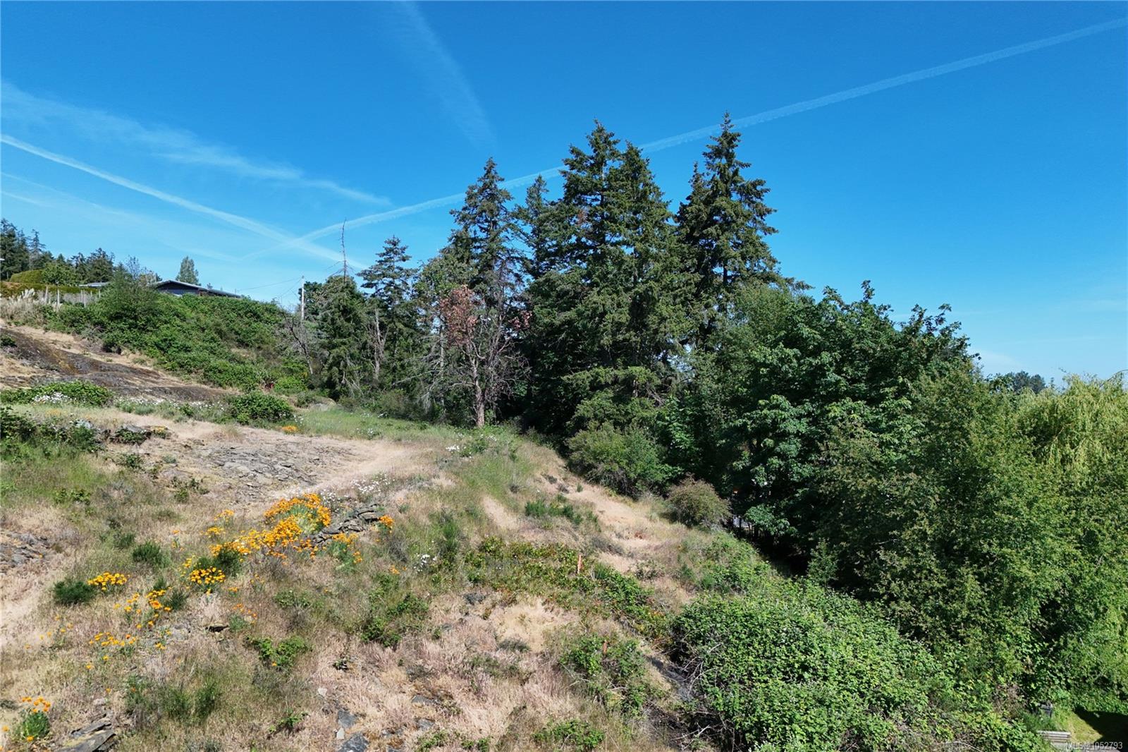 9936 Victoria Rd — listing photo 6 of 8