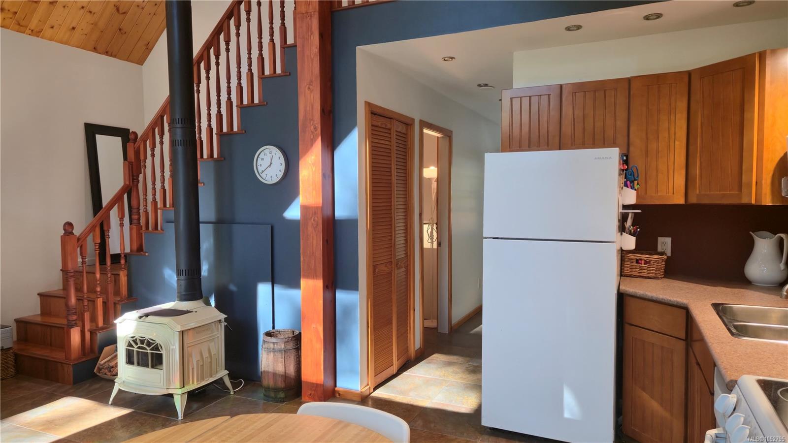 434 Dunshire Dr — listing photo 6 of 29