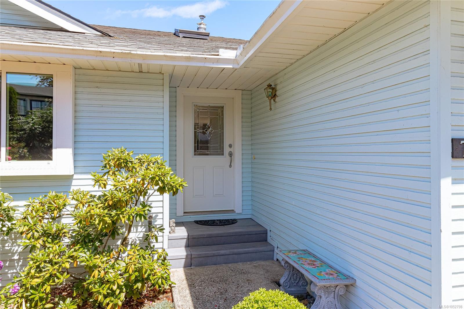 7453 Veyaness Rd — listing photo 5 of 43