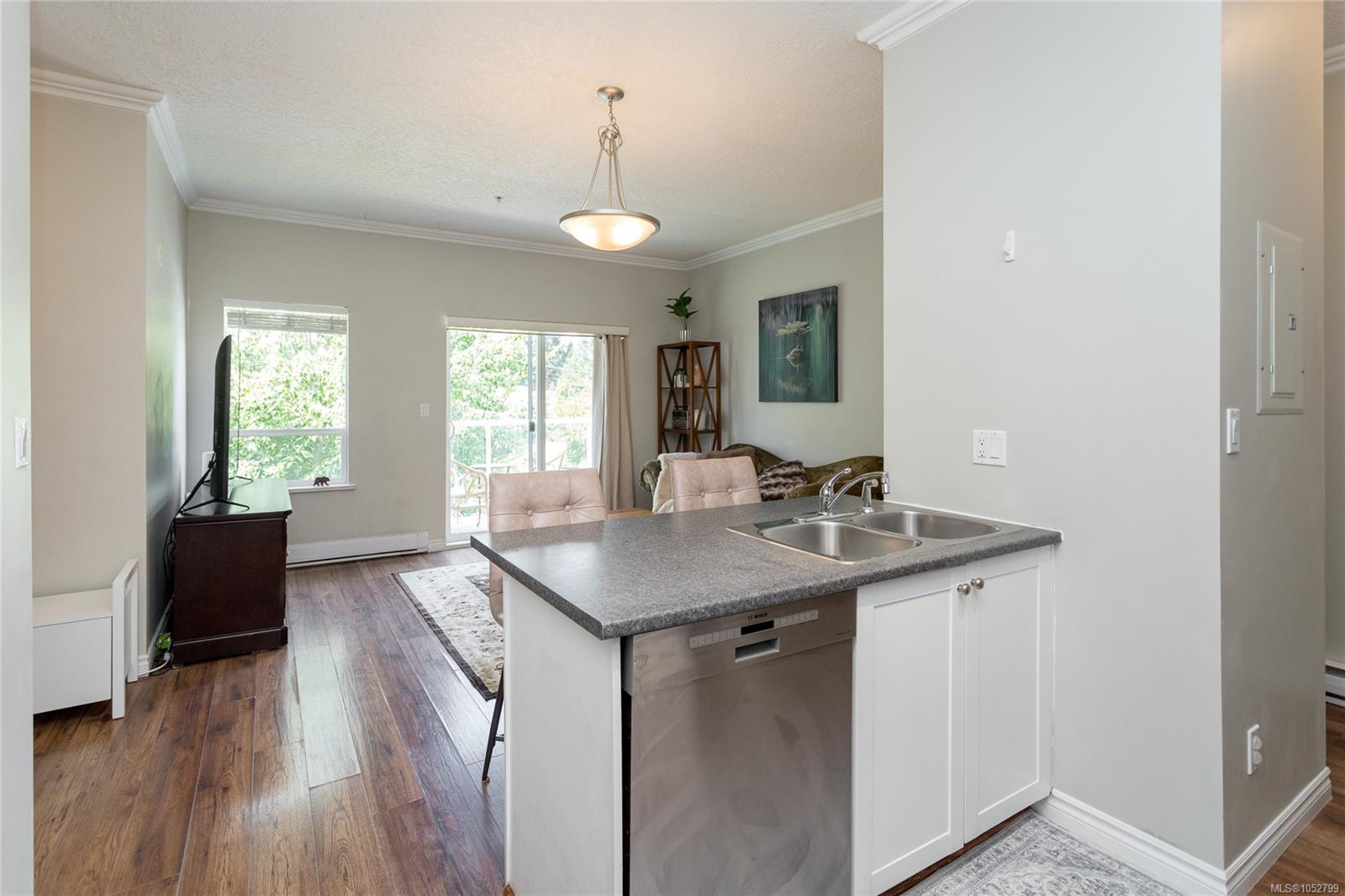 300-383 Wale Rd — listing photo 13 of 30