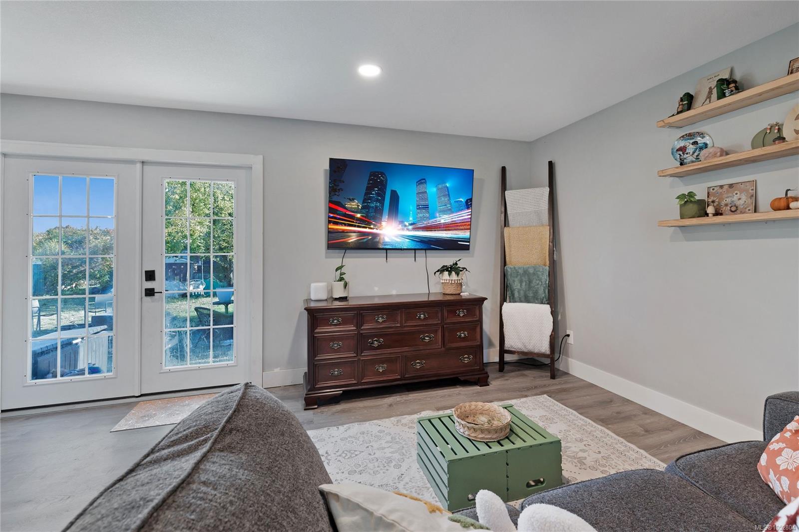 440 Allwood Rd — listing photo 12 of 46