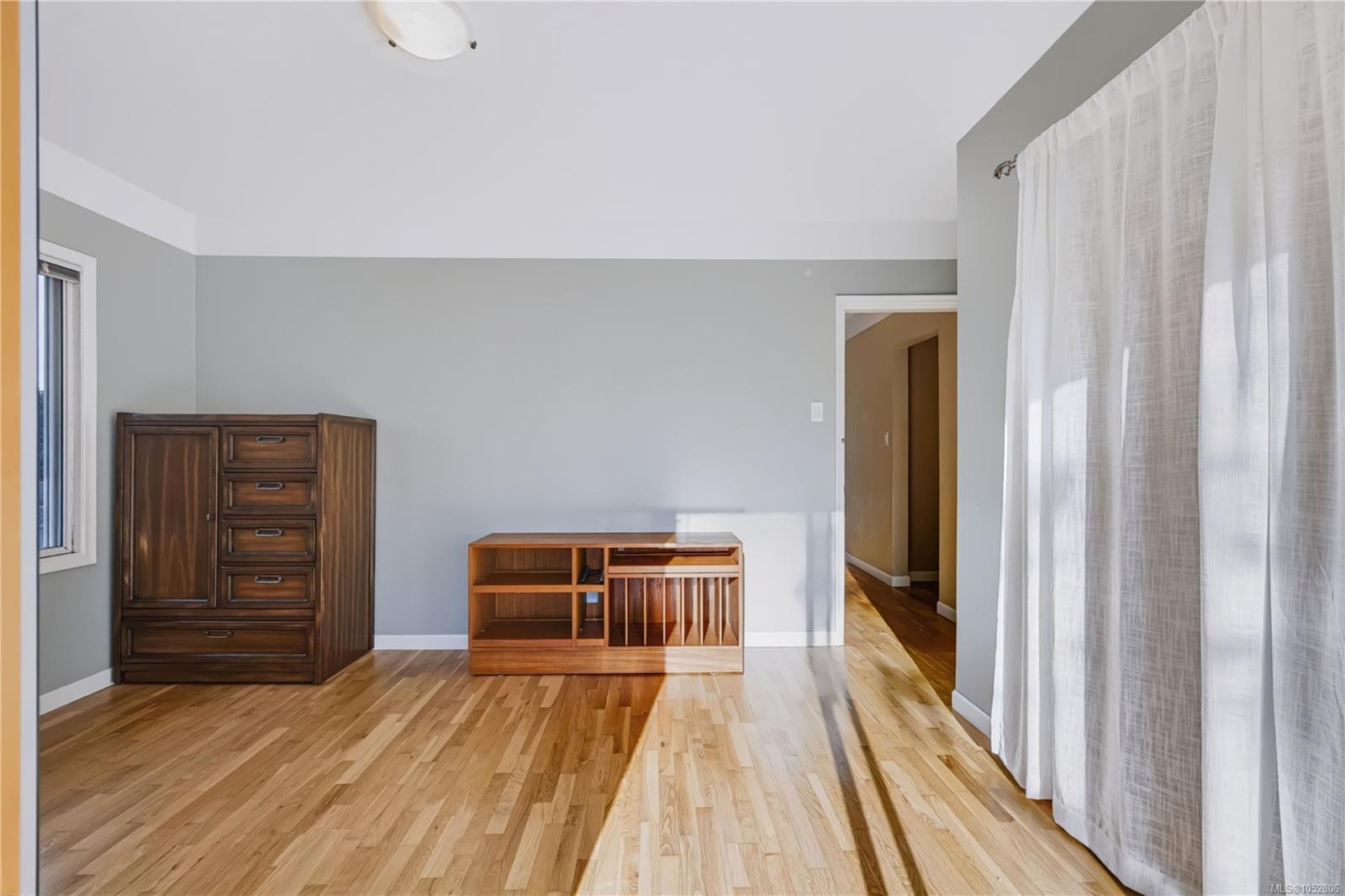 3910 Scolton Rd — listing photo 13 of 46