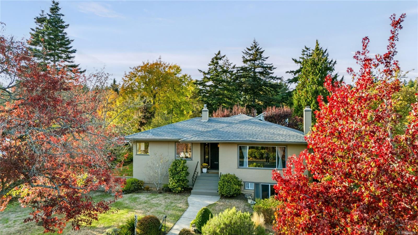 3910 Scolton Rd — listing photo 6 of 46