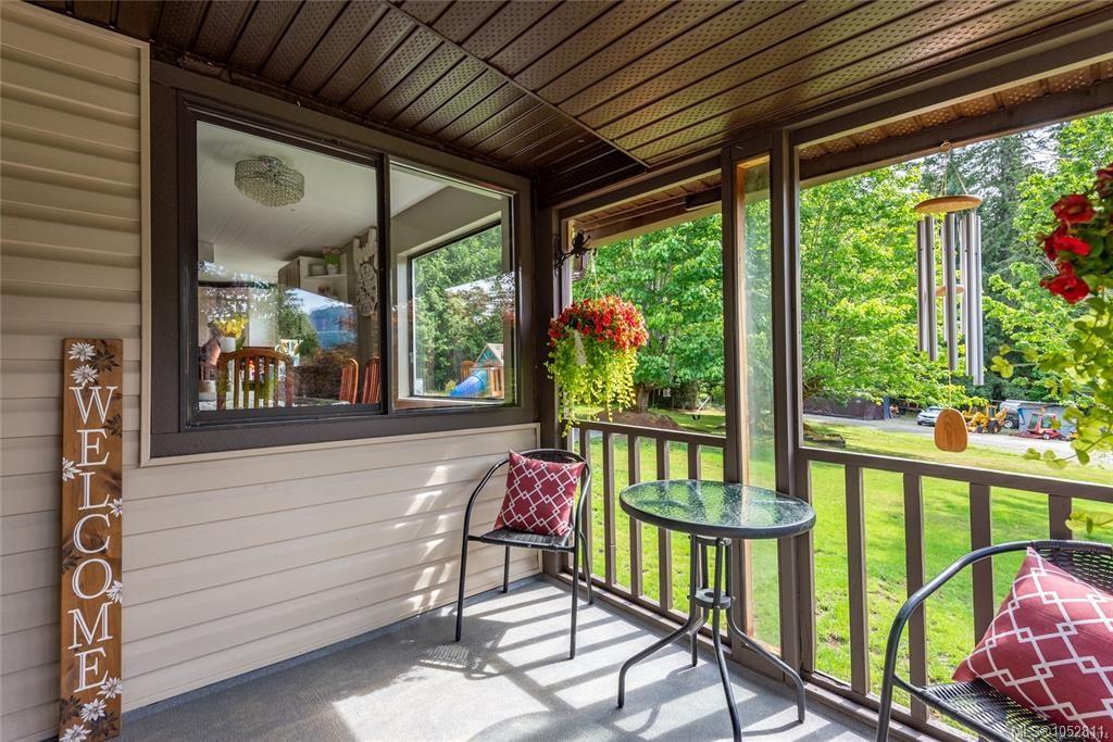 973 Island Hwy — listing photo 4 of 81