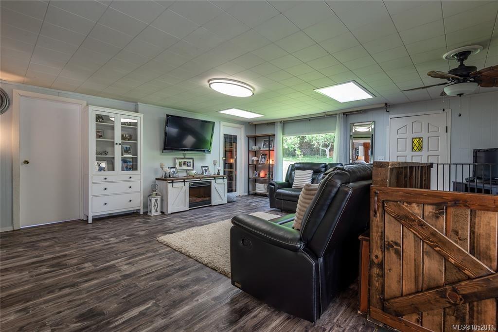 973 Island Hwy — listing photo 8 of 81