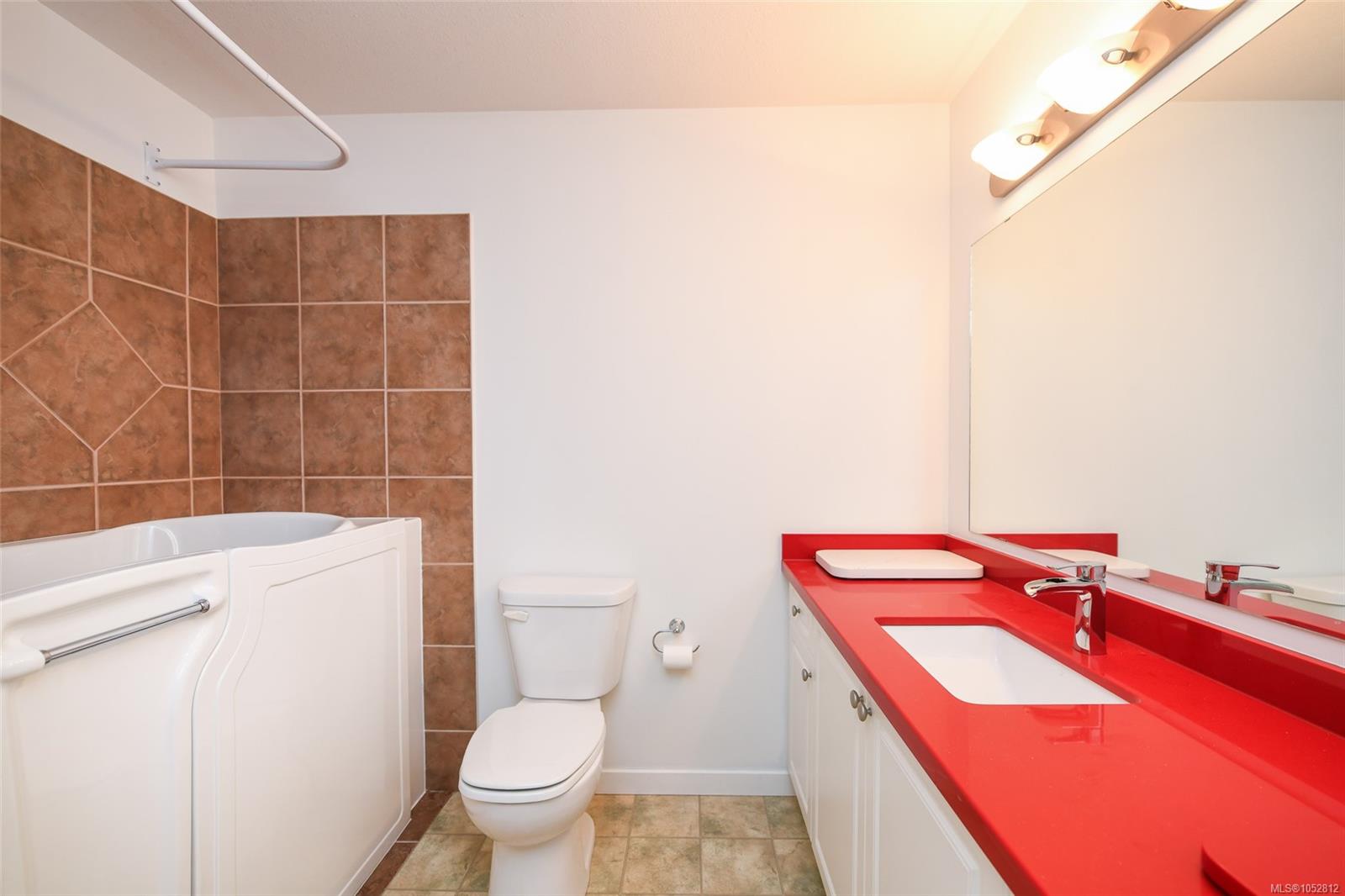 2-1050 8th St — listing photo 7 of 25