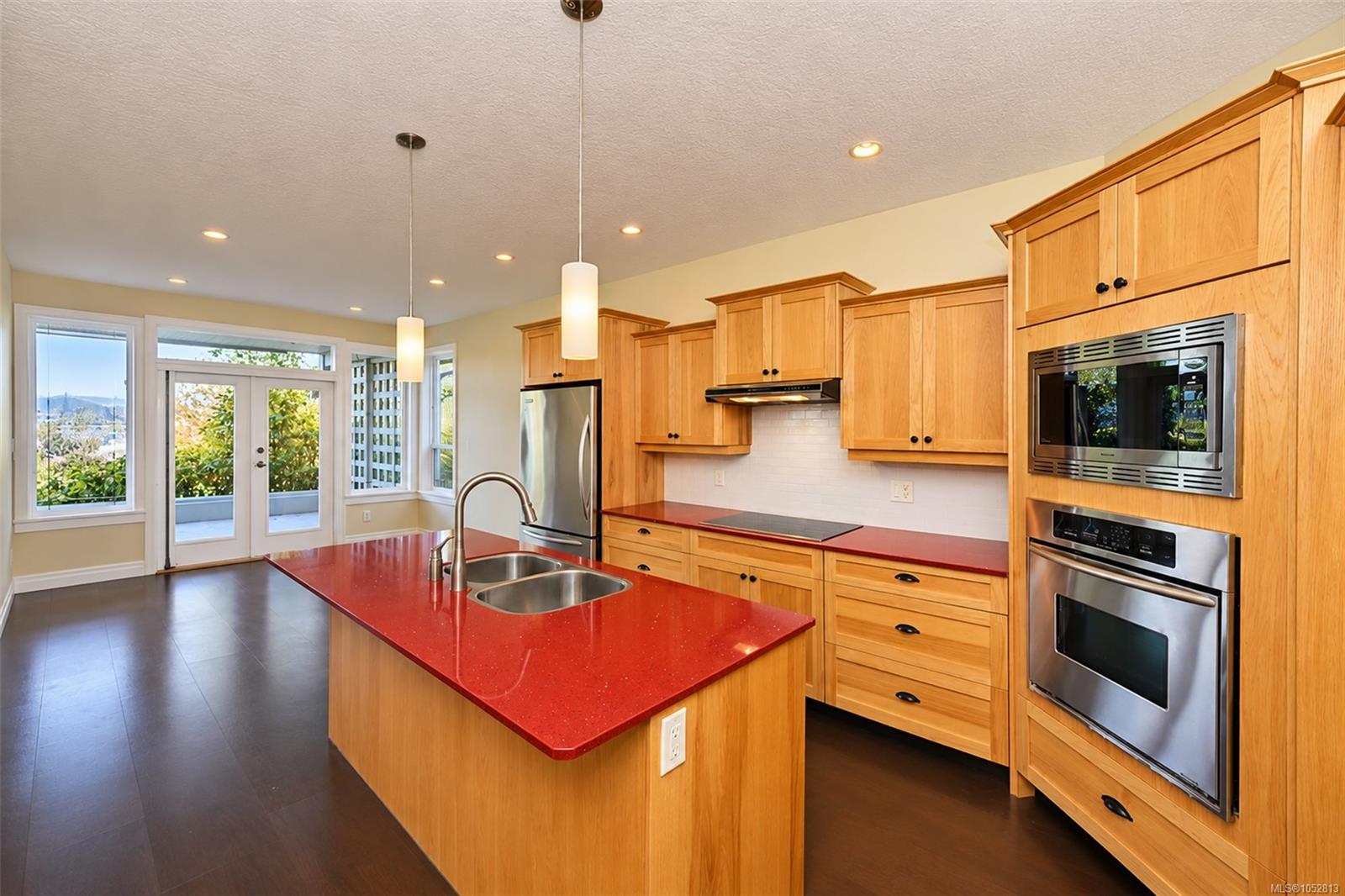 6086 Sterling Dr — listing photo 14 of 52