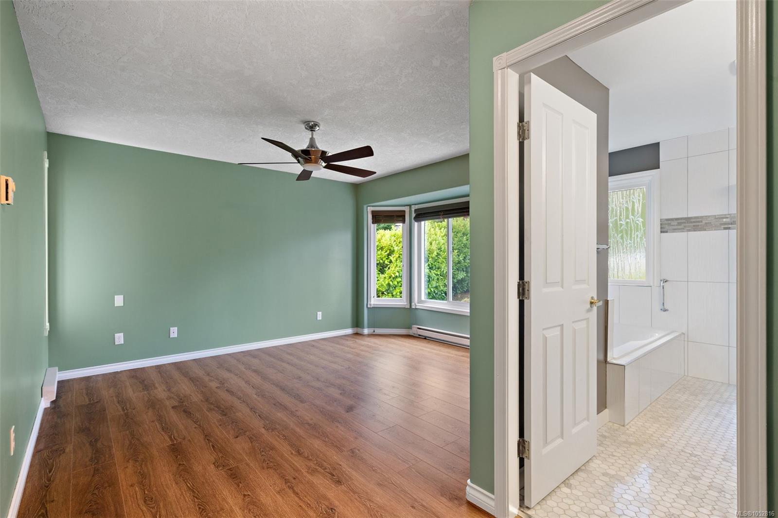 2447 Valleyview Pl — listing photo 12 of 21