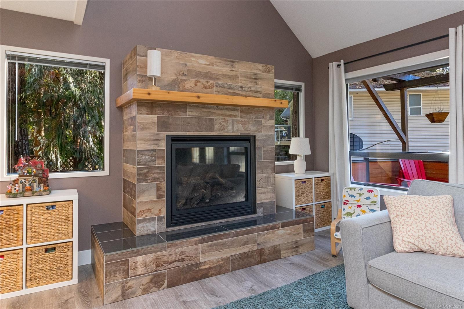 2335 Ravenhill Rd — listing photo 13 of 47
