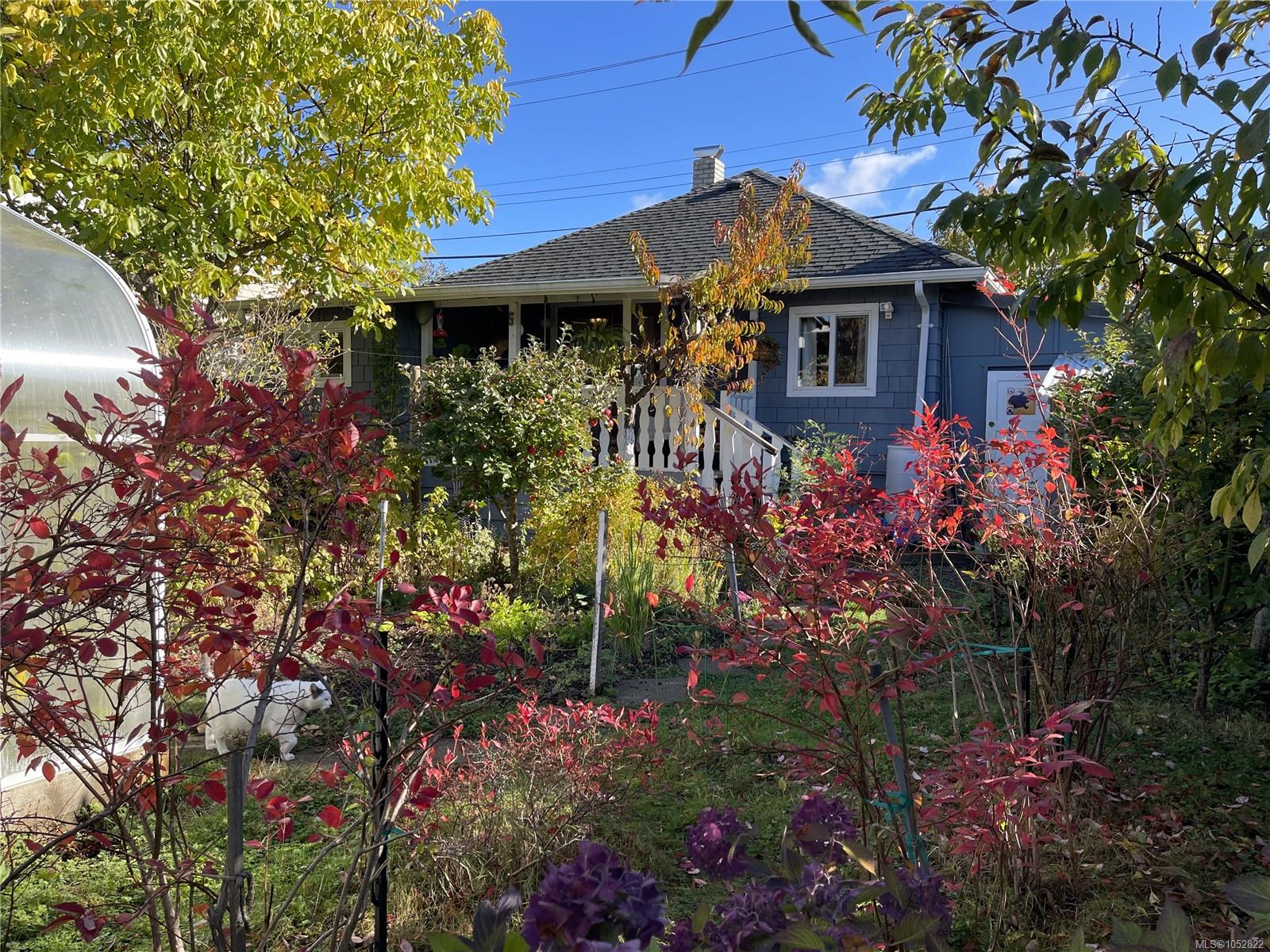 4818 Helen St — listing photo 2 of 27