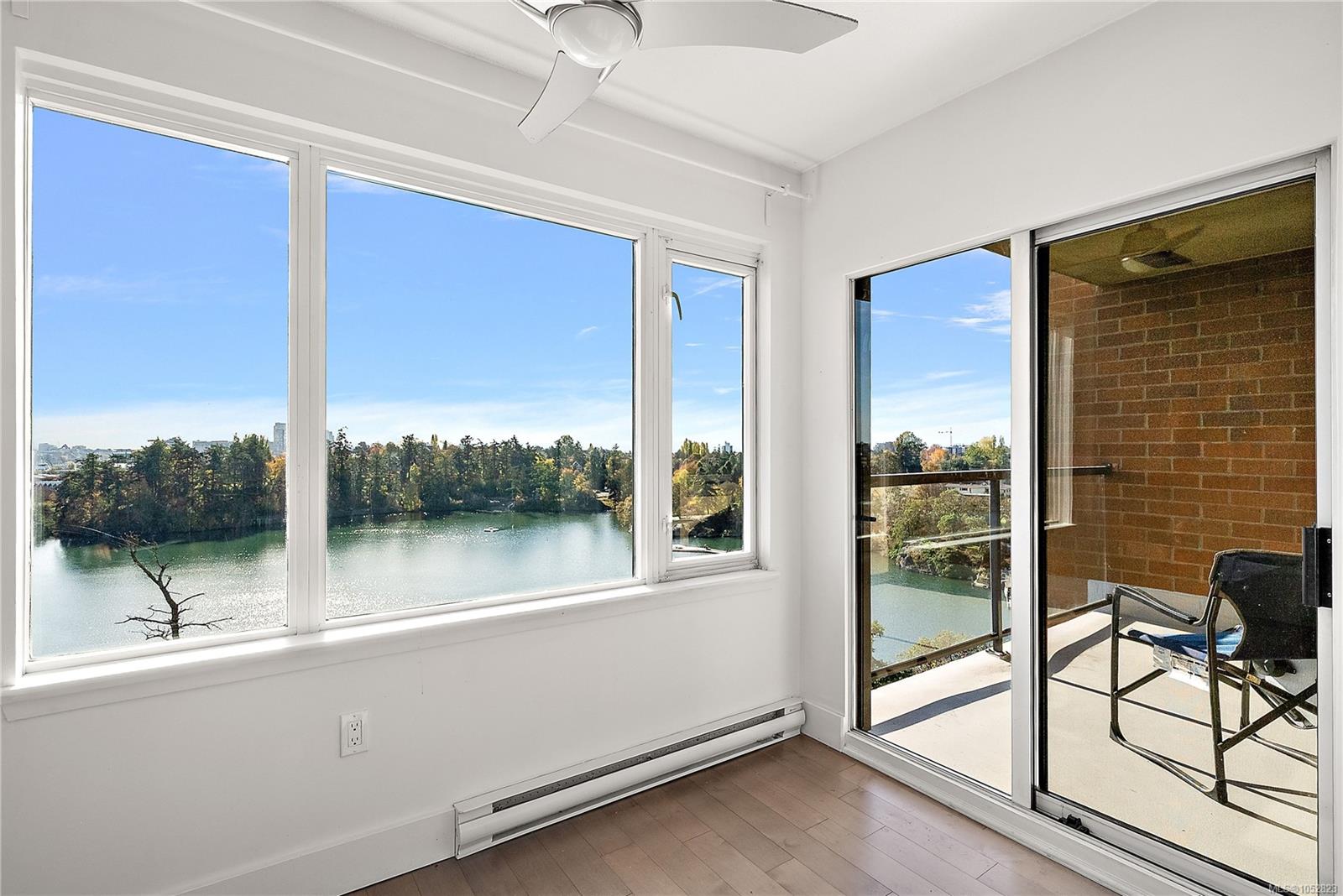 802-105 Gorge Rd — listing photo 13 of 34