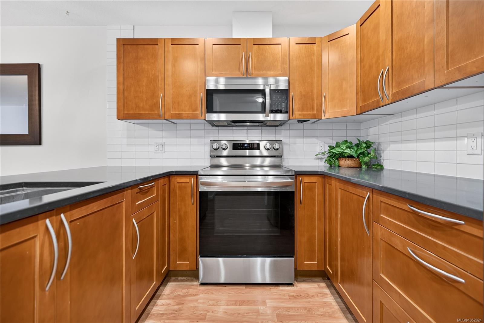 9-2728 1st St — listing photo 5 of 45