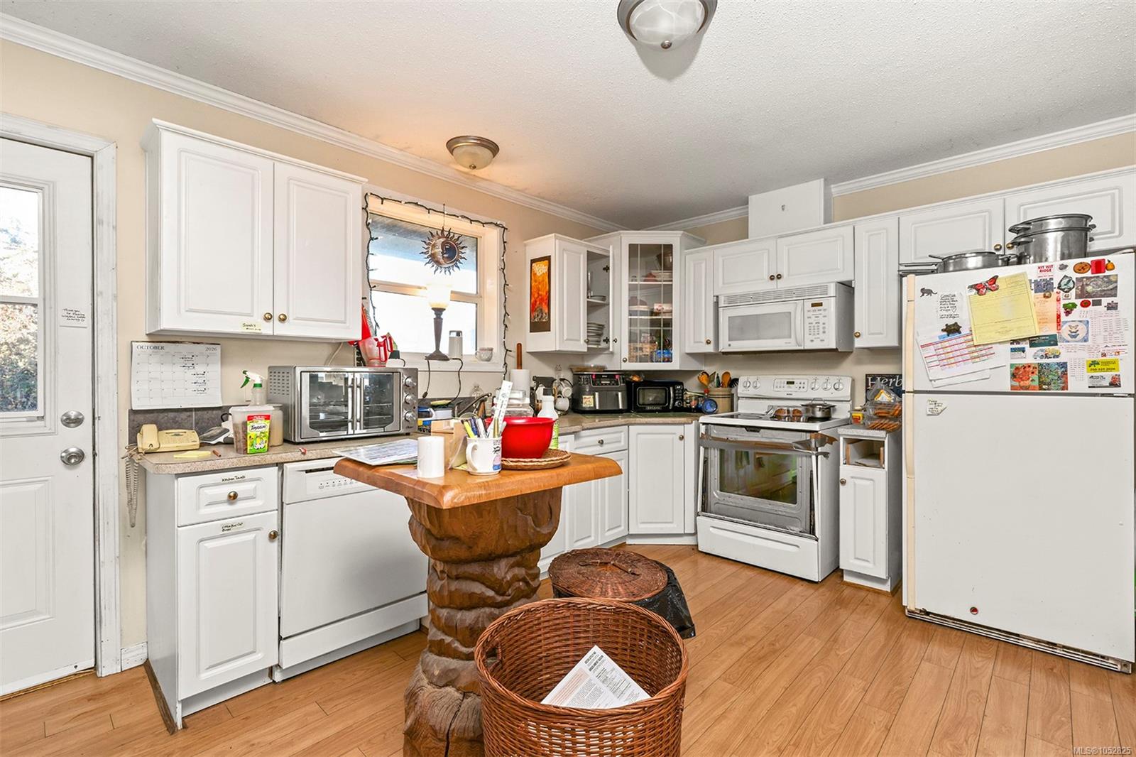 622 Hutton Rd — listing photo 12 of 24