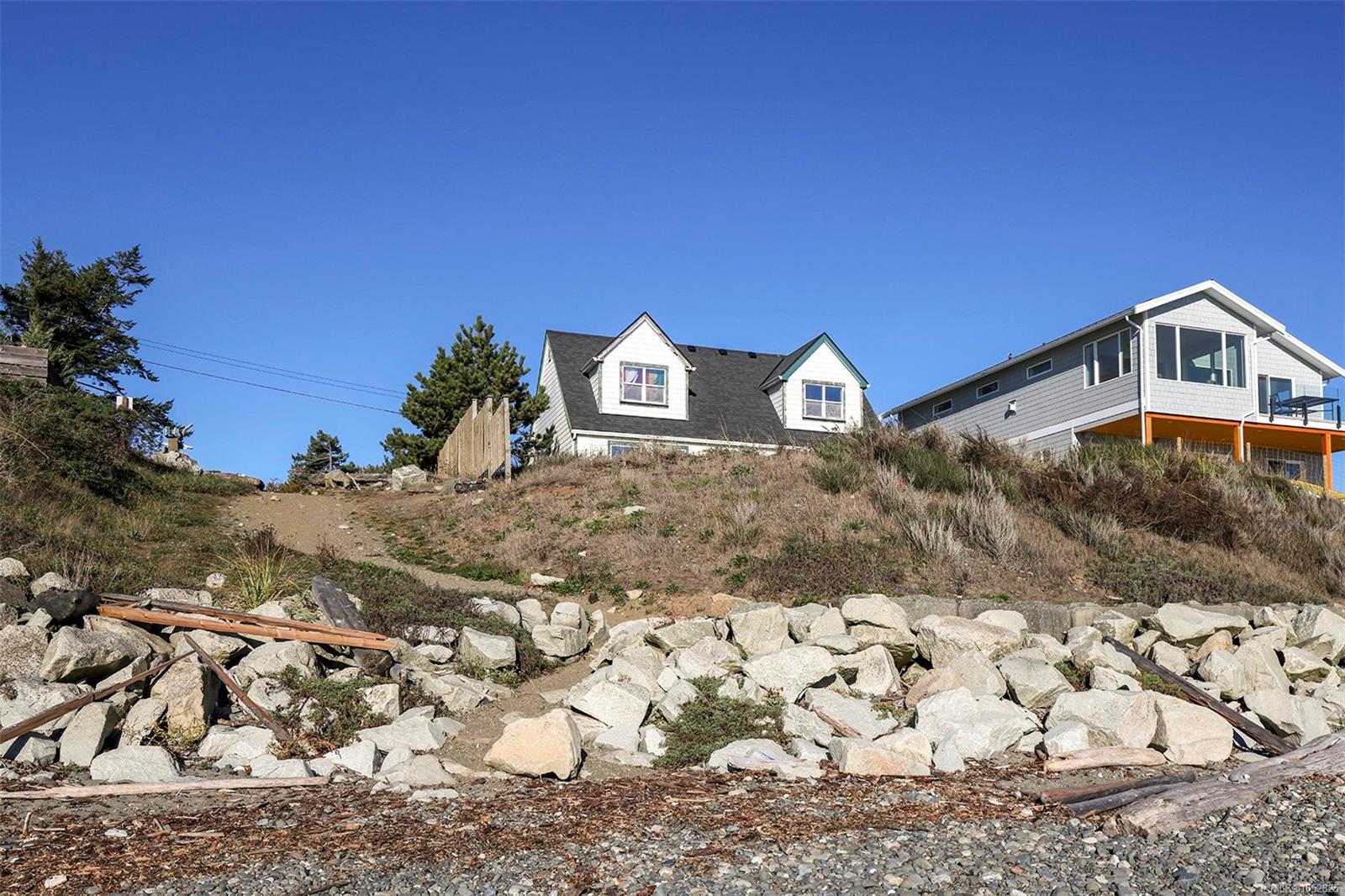 622 Hutton Rd — listing photo 8 of 24