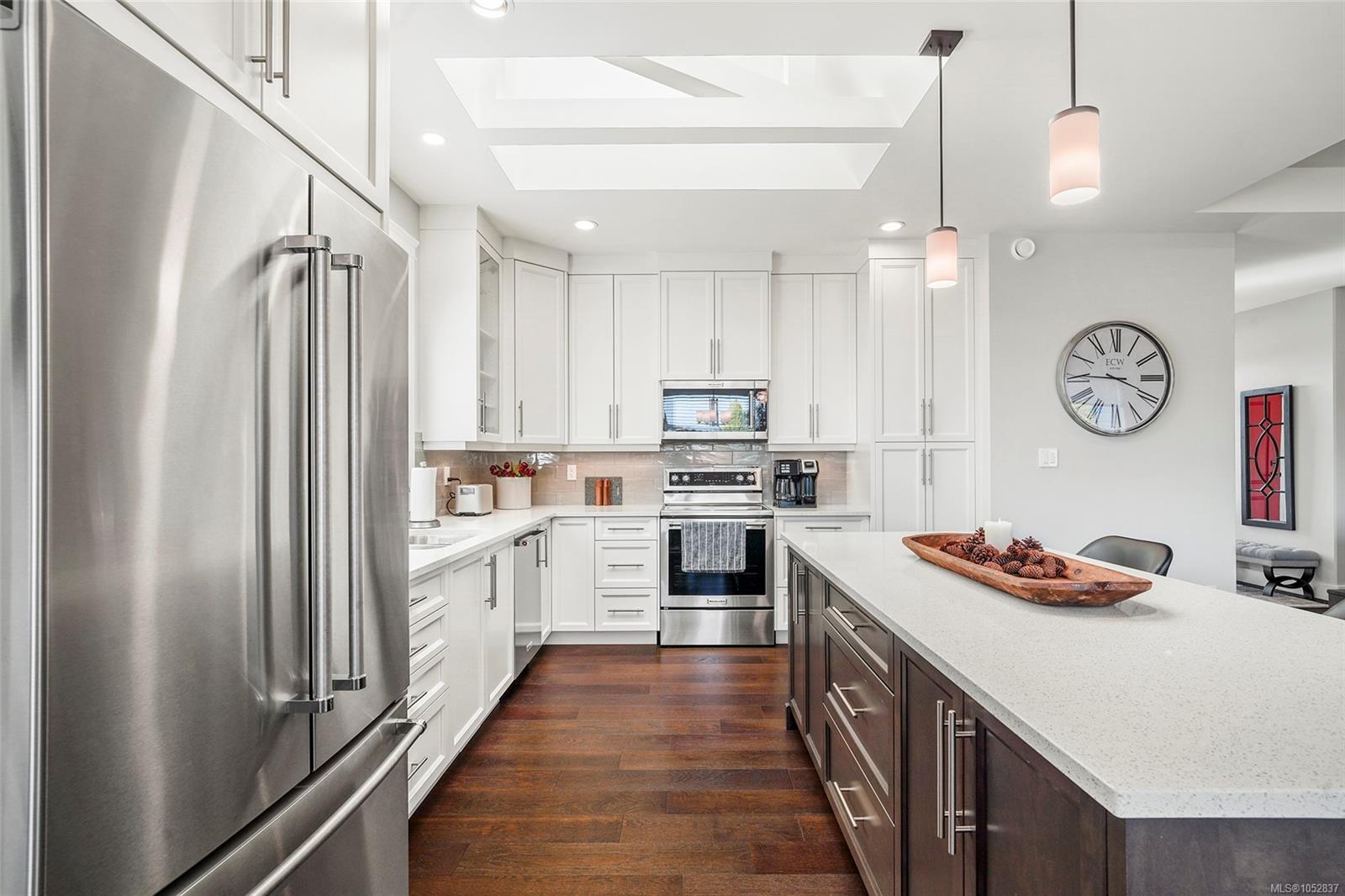 436 Ridgefield Dr — listing photo 7 of 40