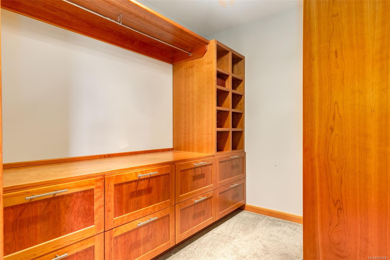 1765 Paul's Pl — listing photo 11 of 81