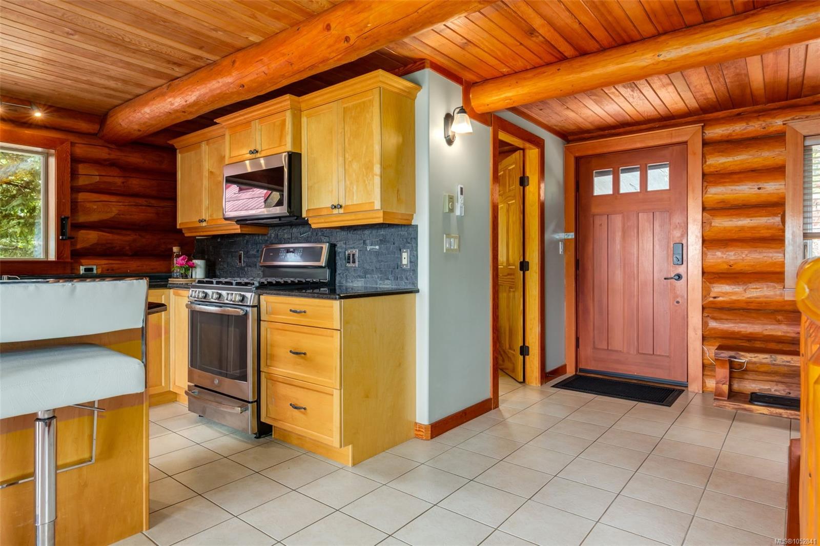 1765 Paul's Pl — listing photo 13 of 81