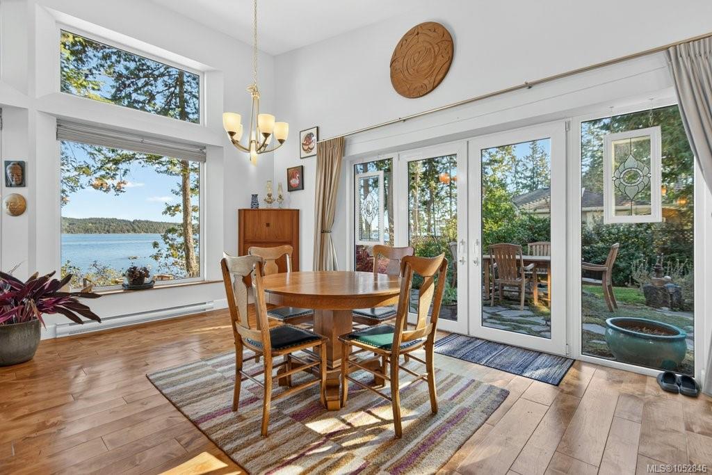 7844 Ships Point Rd — listing photo 11 of 43