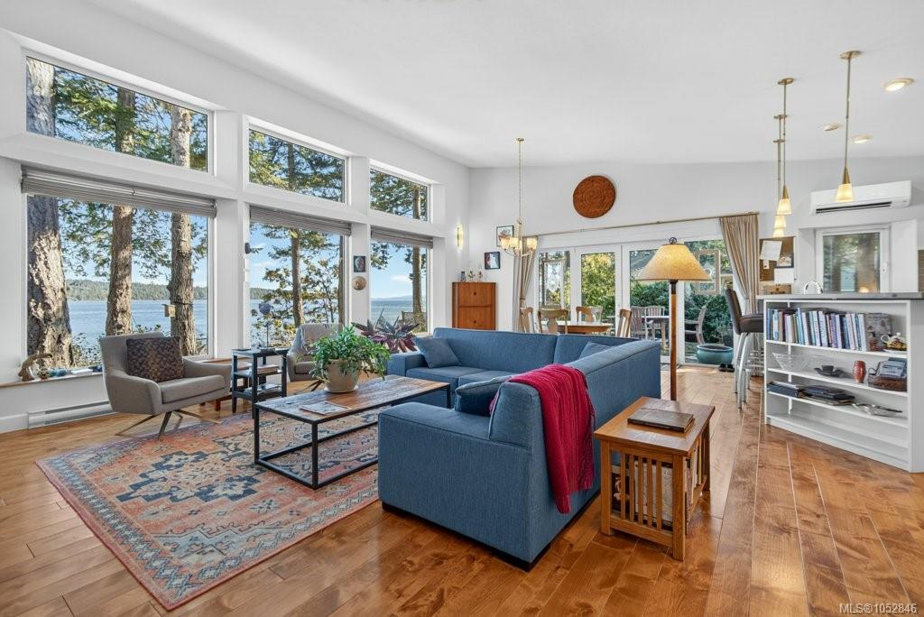 7844 Ships Point Rd — listing photo 8 of 43