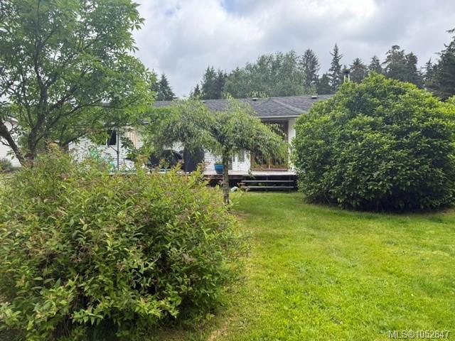 5890 Beaver Harbour Rd — listing photo 8 of 36