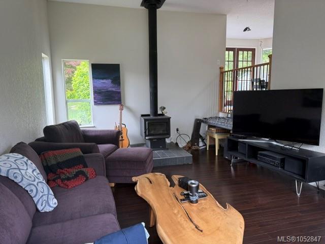 5890 Beaver Harbour Rd — listing photo 9 of 36