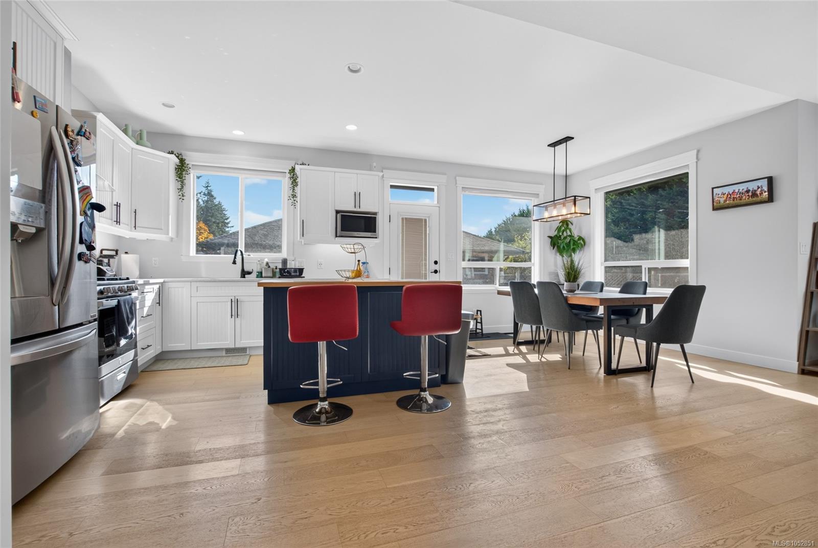 37-3205 Gibbins Rd — listing photo 12 of 27