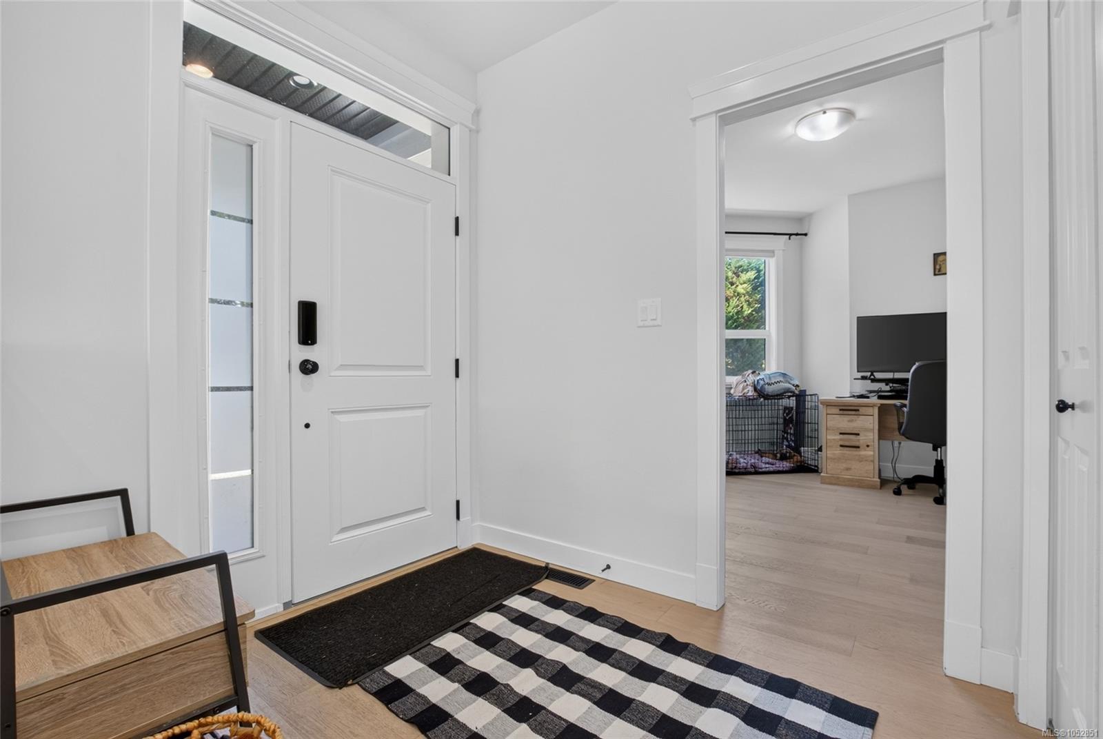 37-3205 Gibbins Rd — listing photo 5 of 27
