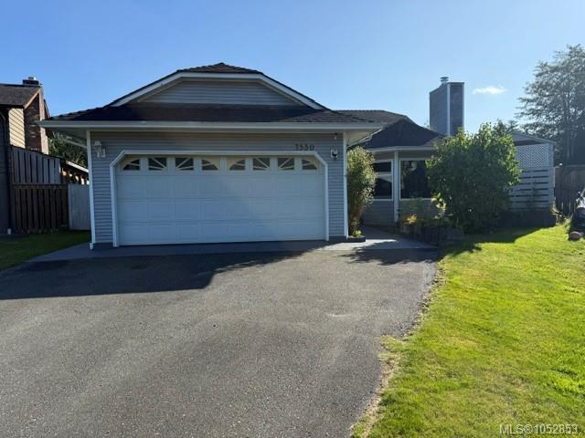 7530 Cadwallader Cres — listing photo 2 of 20