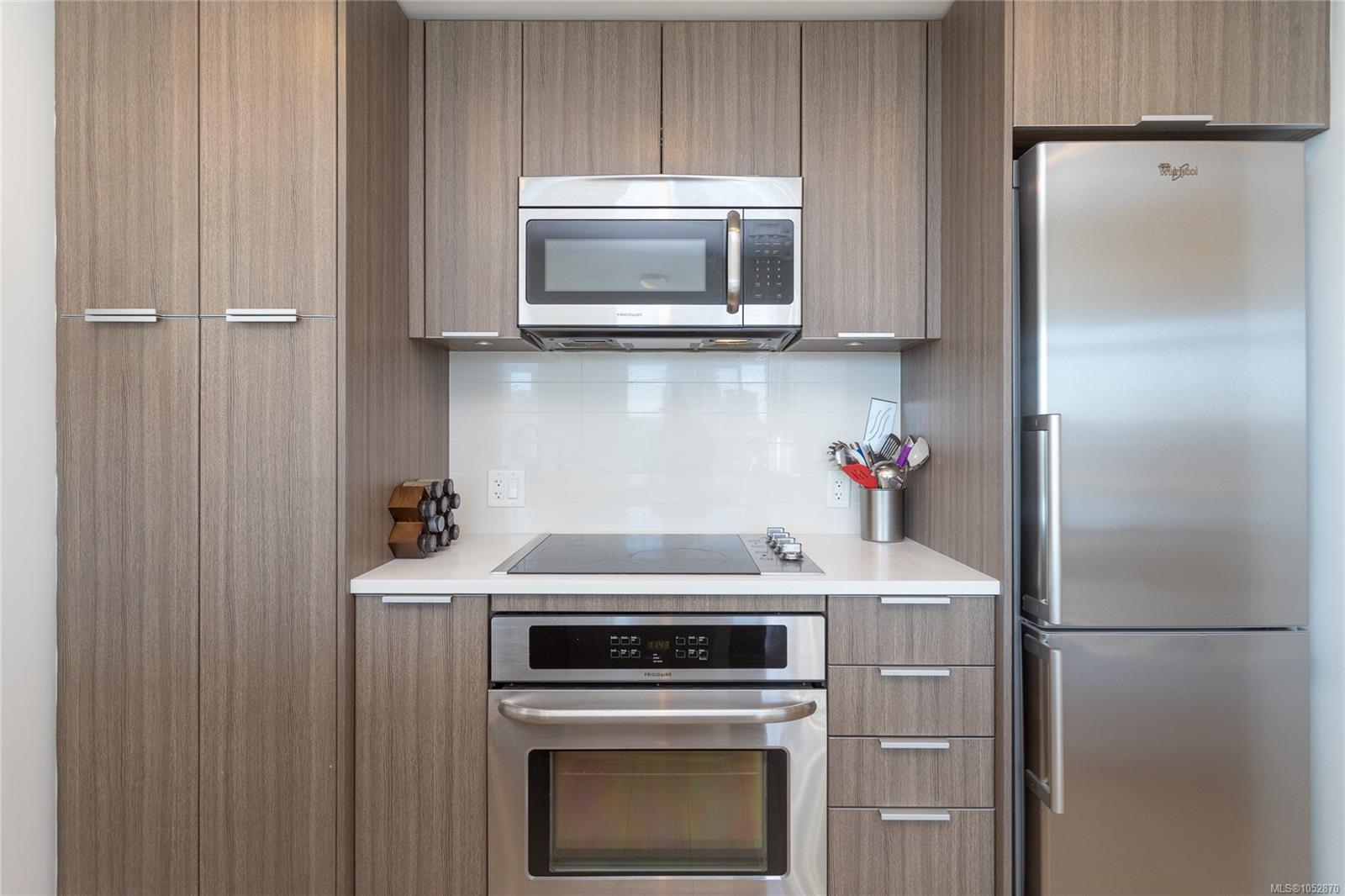 1105-728 Yates St — listing photo 11 of 32