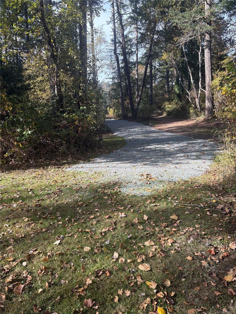 485 Beaver Lake Rd — listing photo 8 of 12