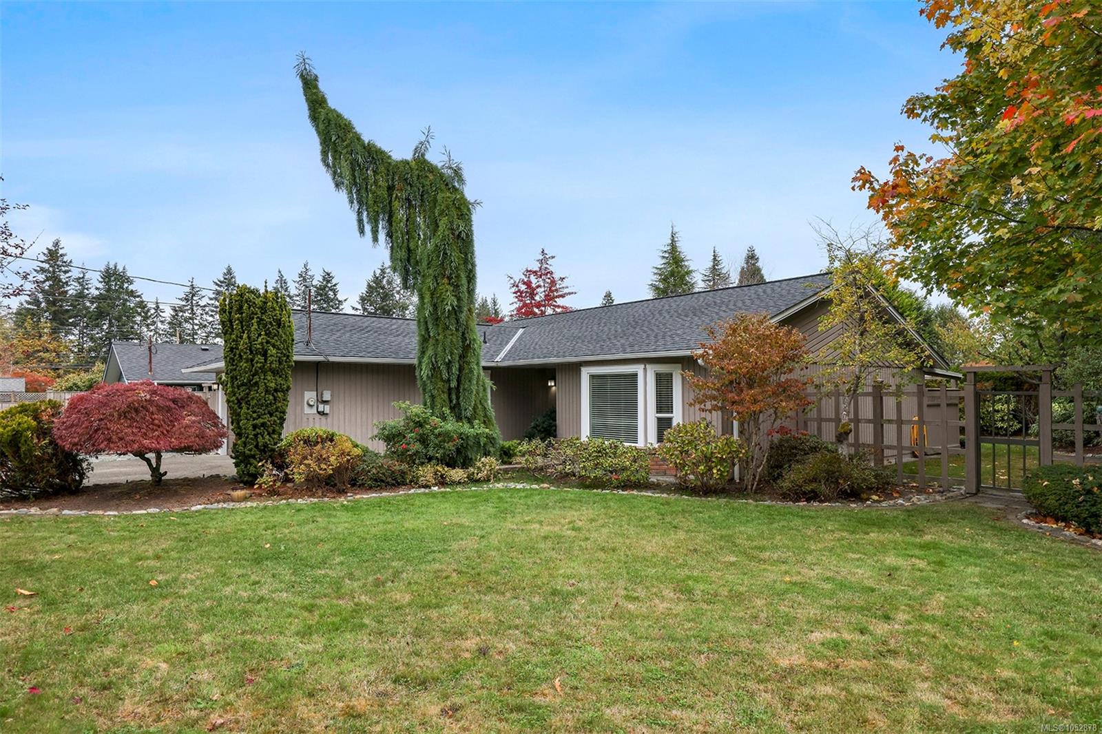 765 Nicolls Dr — listing photo 4 of 40