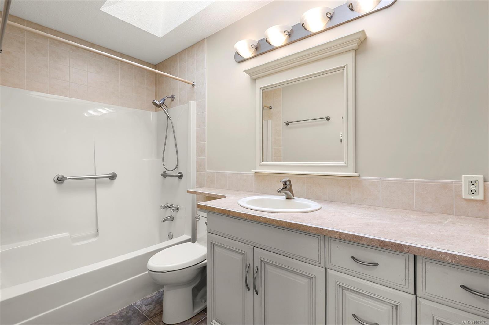765 Nicolls Dr — listing photo 5 of 40