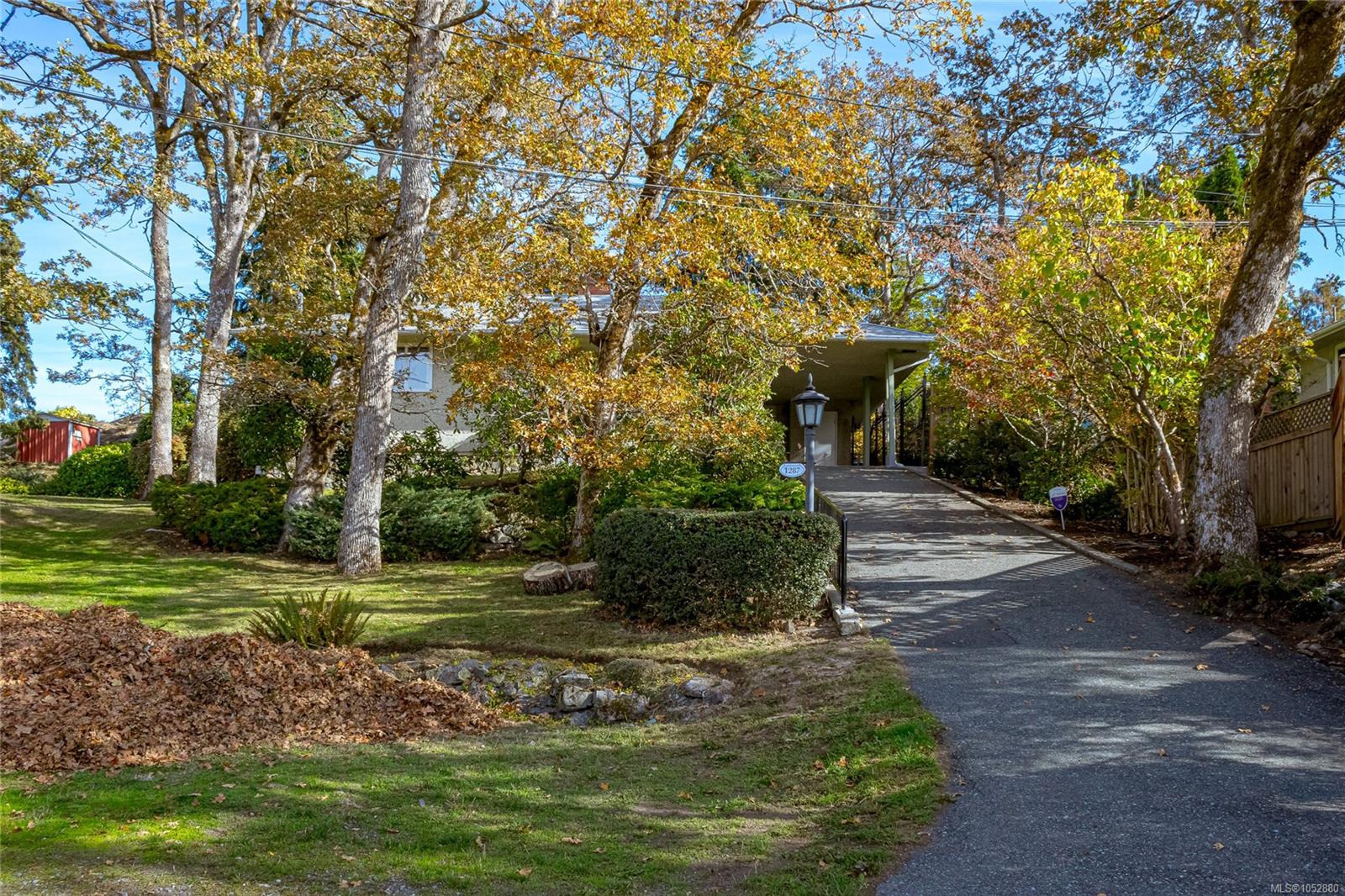 1287 Filmer Rd — listing photo 4 of 40