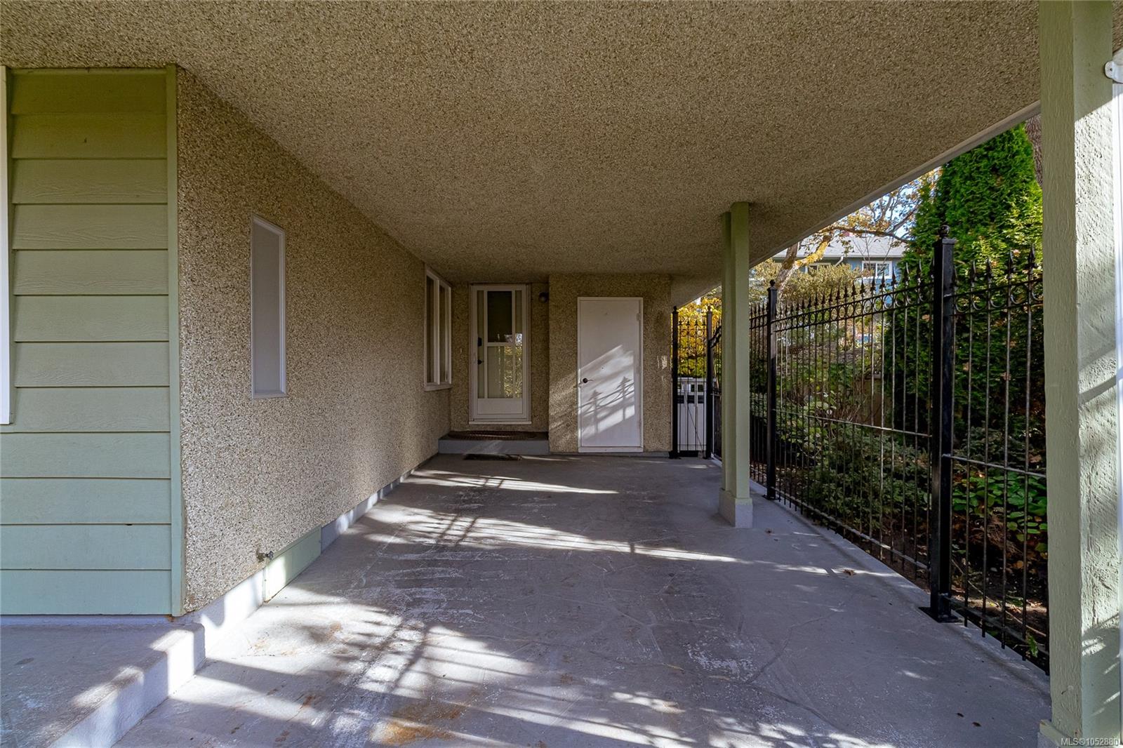 1287 Filmer Rd — listing photo 7 of 40